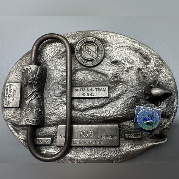 NHL Vancouver Canucks Pewter Belt Buckle - Picture 7 of 7